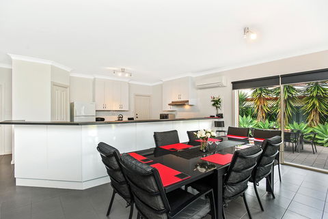 'The Hidden Diamond' - Normanville - Tweed Heads Accommodation 12