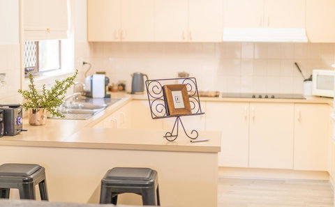 Tanunda\'s Magpie House - Tweed Heads Accommodation 11