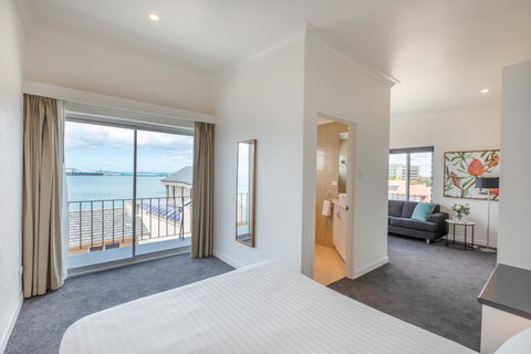 Bay 10 - Suites And Apartments - Tweed Heads Accommodation 11
