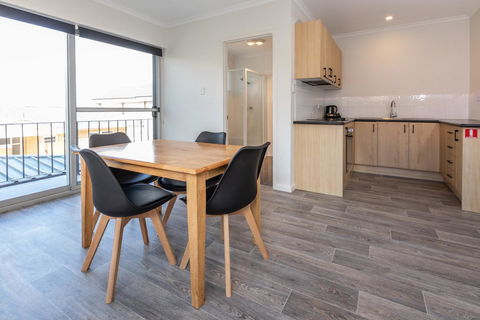 Bay 10 - Suites And Apartments - Tweed Heads Accommodation 10