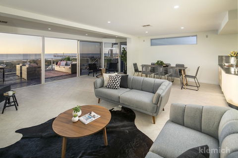 The Beach House @ Grange - Tweed Heads Accommodation 4
