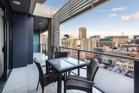Oaks Adelaide Horizons Suites - Tweed Heads Accommodation 2