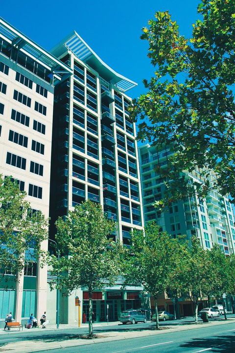 Oaks Adelaide Horizons Suites - Tweed Heads Accommodation 0