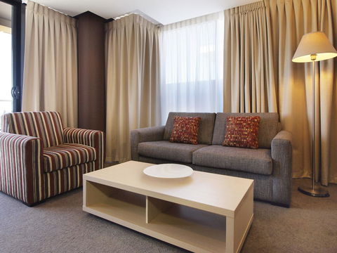 Oaks Adelaide Horizons Suites - Tweed Heads Accommodation 14