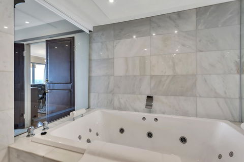 Stamford Plaza Adelaide - Tweed Heads Accommodation 40