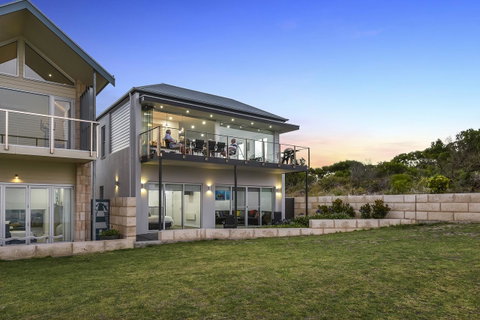 Aloha Waterfront Properties - Tweed Heads Accommodation 2