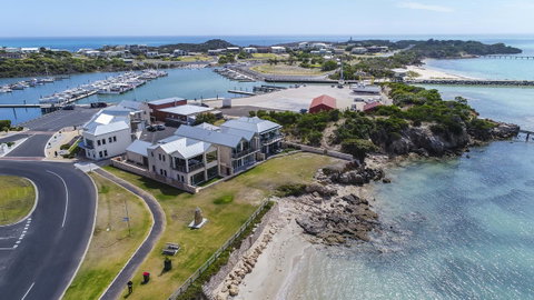 Aloha Waterfront Properties - Tweed Heads Accommodation 0
