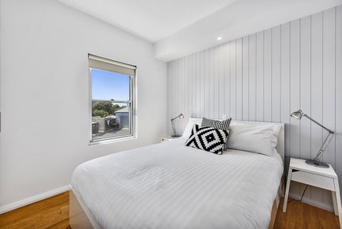 Aloha Waterfront Properties - Tweed Heads Accommodation 19