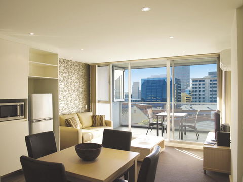 IStay Precinct Adelaide - Tweed Heads Accommodation 23