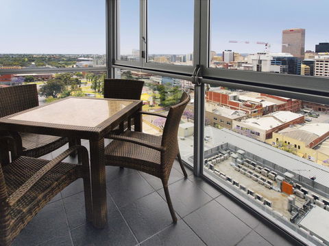 IStay Precinct Adelaide - Tweed Heads Accommodation 22