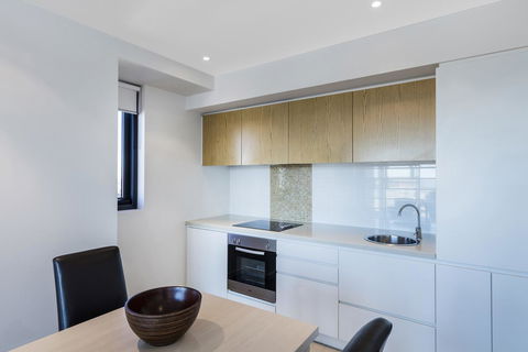 IStay Precinct Adelaide - Tweed Heads Accommodation 14