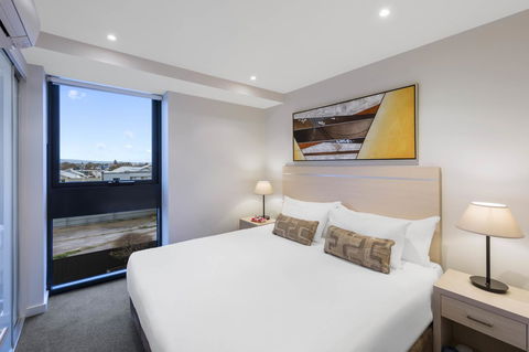 IStay Precinct Adelaide - Tweed Heads Accommodation 1
