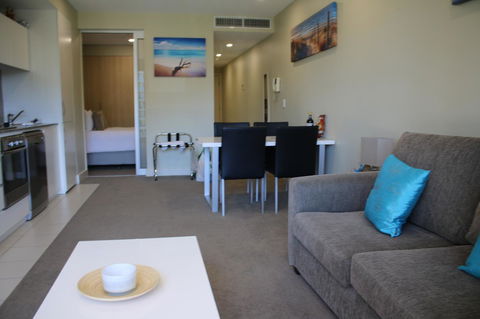 Beachside Luxury Getaway In Glenelg - Tweed Heads Accommodation 2