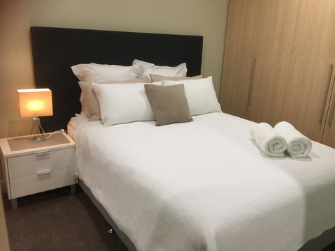 Beachside Luxury Getaway In Glenelg - Tweed Heads Accommodation 9
