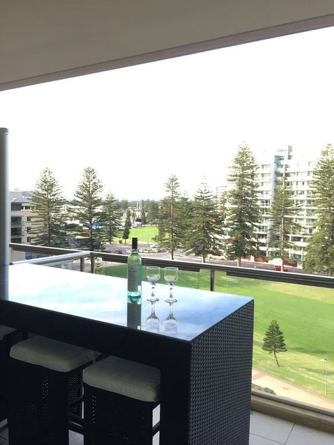 Beachside Luxury Getaway In Glenelg - Tweed Heads Accommodation 0