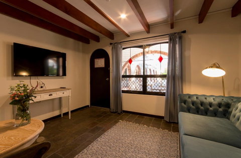The Manor Basket Range - Tweed Heads Accommodation 7