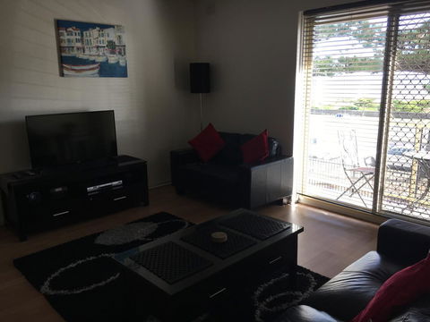 Adelaide - Semaphore Beach Front - Tweed Heads Accommodation 2