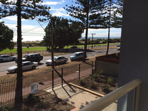 Adelaide - Semaphore Beach Front - Tweed Heads Accommodation 27