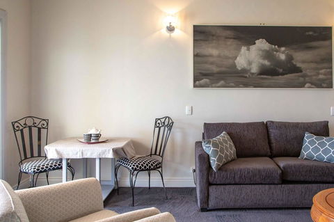 Angaston House - Tweed Heads Accommodation 8