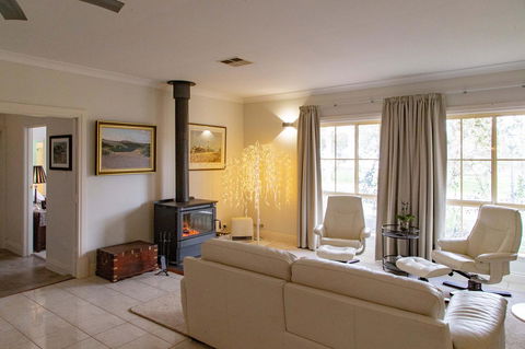 Angaston House - Tweed Heads Accommodation 5