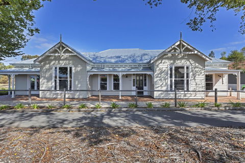 Grandview Accommodation - The Elm Tree Apartments - Tweed Heads Accommodation 30
