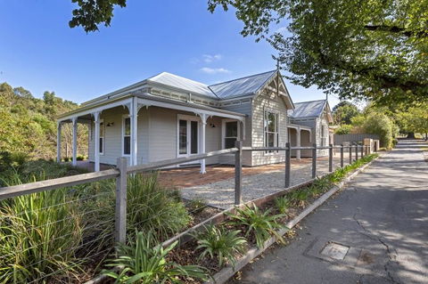 Grandview Accommodation - The Elm Tree Apartments - Tweed Heads Accommodation 29