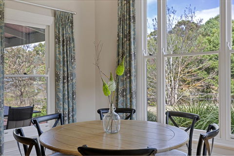 Grandview Accommodation - The Elm Tree Apartments - Tweed Heads Accommodation 8