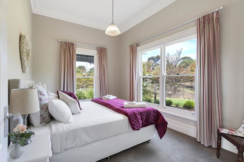 Grandview Accommodation - The Elm Tree Apartments - Tweed Heads Accommodation 12