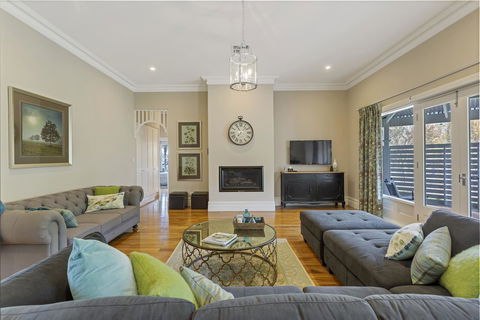 Grandview Accommodation - The Elm Tree Apartments - Tweed Heads Accommodation 16
