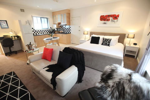Wine And Roses Bed And Breakfast - Tweed Heads Accommodation 9