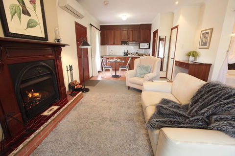 Wine And Roses Bed And Breakfast - Tweed Heads Accommodation 16