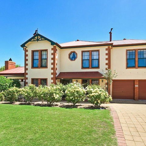 Wine And Roses Bed And Breakfast - Tweed Heads Accommodation 0
