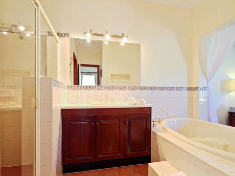 Wine And Roses Bed And Breakfast - Tweed Heads Accommodation 18
