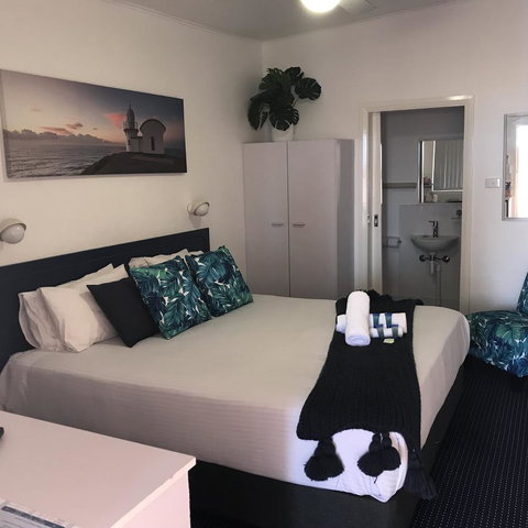OCEAN BREEZE MOTEL - Tweed Heads Accommodation 2