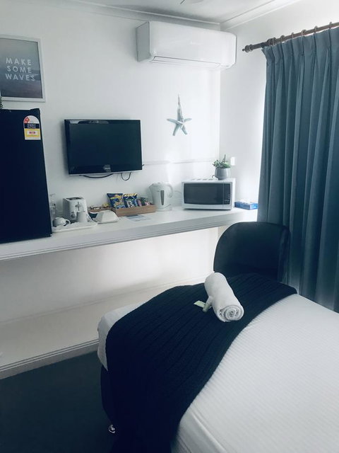 OCEAN BREEZE MOTEL - Tweed Heads Accommodation 8