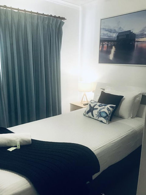 OCEAN BREEZE MOTEL - Tweed Heads Accommodation 10
