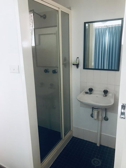 OCEAN BREEZE MOTEL - Tweed Heads Accommodation 7