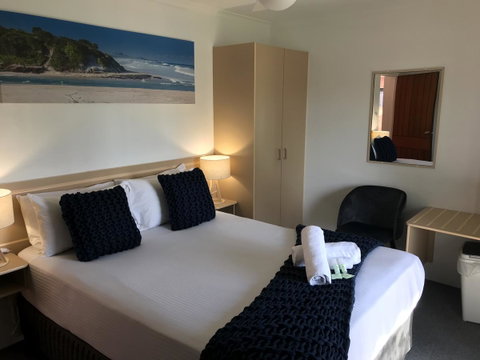 OCEAN BREEZE MOTEL - Tweed Heads Accommodation 6