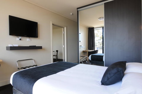 Mansfield Park Hotel - Tweed Heads Accommodation 1