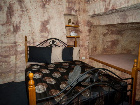 Ali\'s Underground Studio - Tweed Heads Accommodation 8