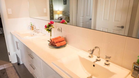 Rezare House Bed & Breakfast - Tweed Heads Accommodation 21