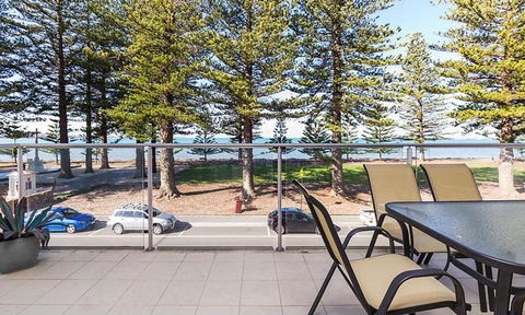 Breeze Beachfront Apartment - Tweed Heads Accommodation 40