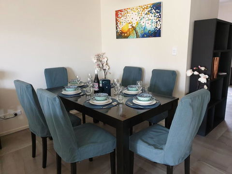 Explore Adelaide, Gawler, The Barossa And Clare Valleys All-in-one - Tweed Heads Accommodation 2