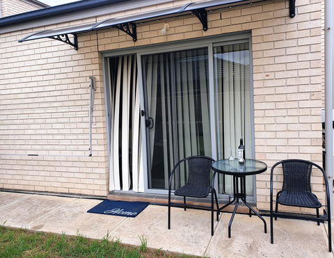 Explore Adelaide, Gawler, The Barossa And Clare Valleys All-in-one - Tweed Heads Accommodation 14