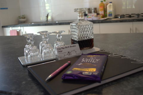 Lazy Days Cottage - Victor Harbor - Tweed Heads Accommodation 26