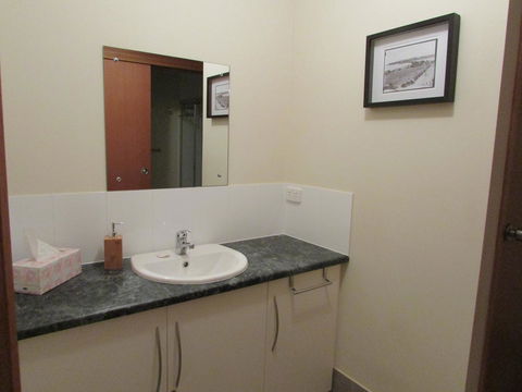 Lazy Days Cottage - Victor Harbor - Tweed Heads Accommodation 19