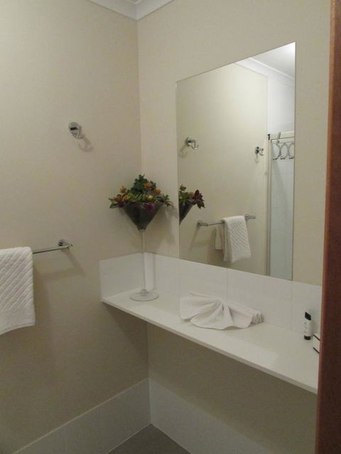 Lazy Days Cottage - Victor Harbor - Tweed Heads Accommodation 20