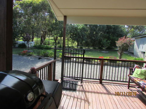Lazy Days Cottage - Victor Harbor - Tweed Heads Accommodation 7