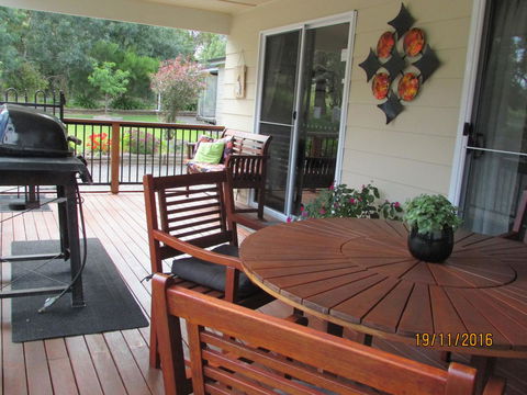 Lazy Days Cottage - Victor Harbor - Tweed Heads Accommodation 5