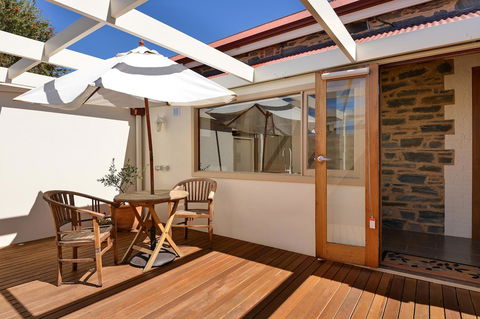 Trafalgar Premium Vintage Suites - Tweed Heads Accommodation 13